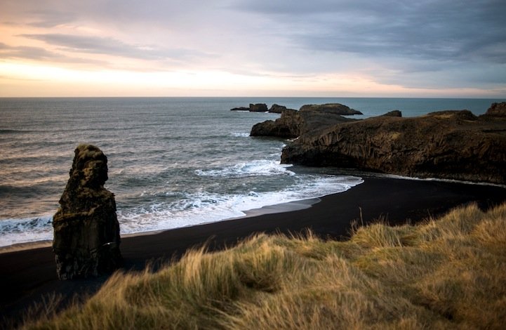 Μια παραλία σκέτο... ηφαίστειο στην Ισλανδία [εικόνες&βίντεο] | iefimerida.gr 2