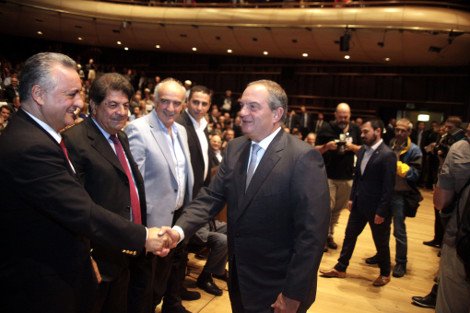 Ολοι όσοι έδωσαν το παρών στην εκδήλωση για τα 40 χρόνια της ΝΔ -Η χειραψία Κωνσταντίνου Μητσοτάκη-Κώστα Καραμανλή [εικόνες] | iefimerida.gr 1