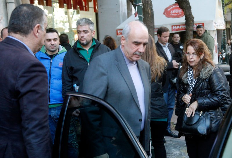 Η στιλιστική μοντερνιά του Μεϊμαράκη την Κυριακή των εκλογών [εικόνες] | iefimerida.gr 2