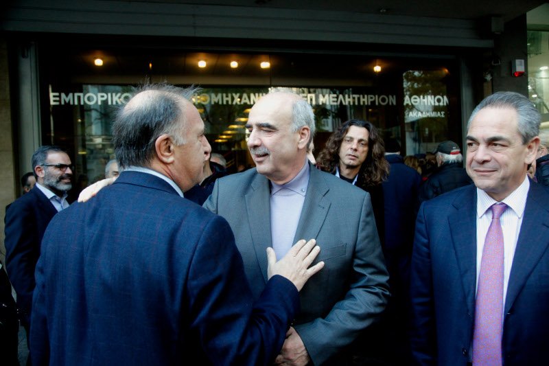 Η στιλιστική μοντερνιά του Μεϊμαράκη την Κυριακή των εκλογών [εικόνες] | iefimerida.gr 3