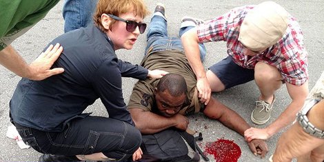 Αυτός είναι ο ύποπτος που αιματοκύλησε την παρέλαση για την Ημέρα της Μητέρας [εικόνες&βίντεο] | iefimerida.gr 1