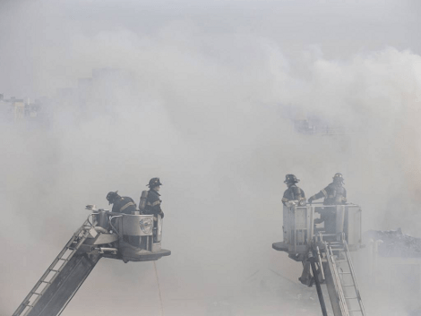 Χάος στη Νέα Υόρκη: 2 νεκροί και πολλοί εγκλωβισμένοι από έκρηξη και κατάρρευση κτιρίων [εικόνες&βίντεο] | iefimerida.gr 5