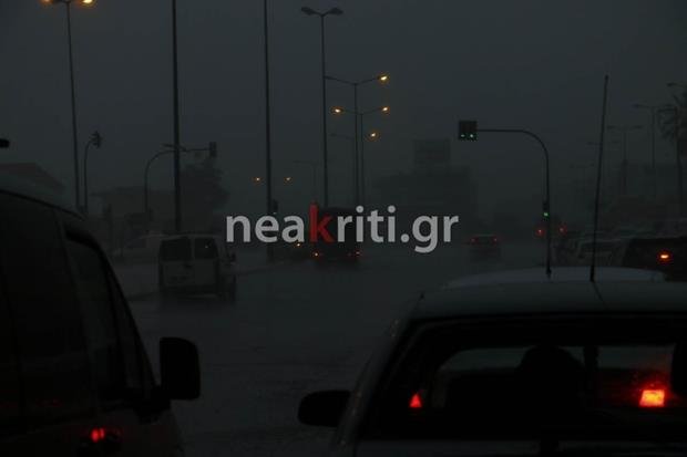 Κρήτη: Σφοδρή χαλαζόπτωση -Μαύρισε ο ουρανός από την κακοκαιρία [εικόνες & βίντεο] | iefimerida.gr 0