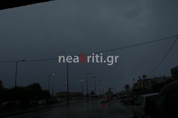 Κρήτη: Σφοδρή χαλαζόπτωση -Μαύρισε ο ουρανός από την κακοκαιρία [εικόνες & βίντεο] | iefimerida.gr 1
