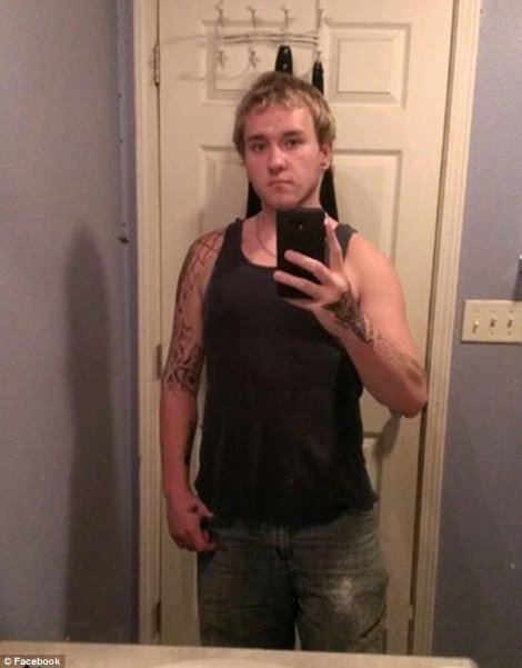 Νεαρός μπέιμπι σίτερ «χτύπησε» τατουάζ σε δύο ανήλικα κορίτσια –Οι γονείς επιχείρησαν να τα αφαιρέσουν με καυτή λεπίδα [εικόνες] | iefimerida.gr 0