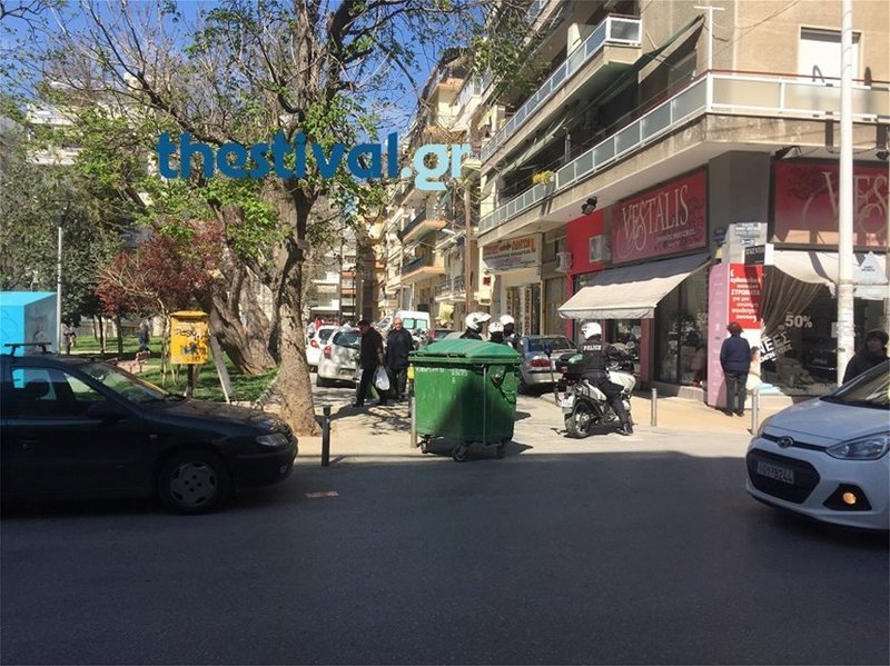 Θεσσαλονίκη: Βουτιά θανάτου για 47χρονη -Επεσε από το μπαλκόνι [εικόνες] | iefimerida.gr 0