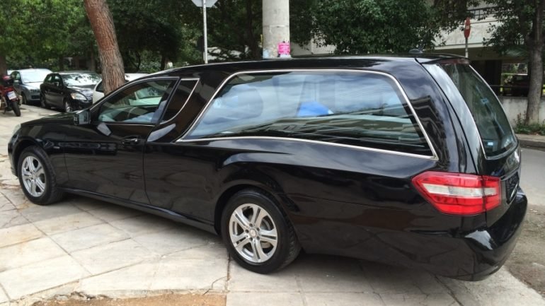 Κρήτη: Εκοψαν κλήση σε νεκροφόρα που περίμενε να παραλάβει τον νεκρό [εικόνα] | iefimerida.gr 0