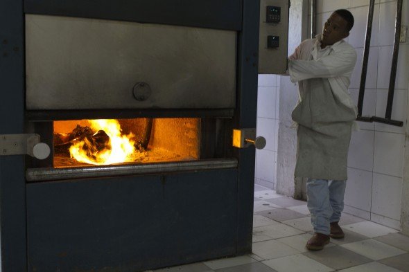 Εκείνοι που ζουν από το θάνατο -Το οδοιπορικό του Reuters στη βιομηχανία που βρίσκεται σε άνθιση στη Βενεζουέλα [εικόνες]  | iefimerida.gr 3