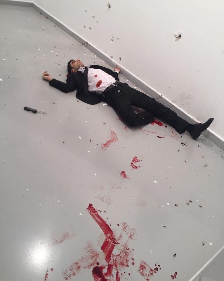 Είχε απολυθεί ως «γκιουλενιστής» από την τουρκική αστυνομία ο δολοφόνος του Ρώσου πρεσβευτή [εικόνες & βίντεο] | iefimerida.gr 2