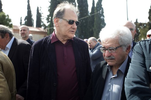 Το τελευταίο αντίο στον Νίκο Κούνδουρο -Παρουσία του Αλέξη Τσίπρα [εικόνες] | iefimerida.gr 3