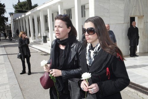 Το τελευταίο αντίο στον Νίκο Κούνδουρο -Παρουσία του Αλέξη Τσίπρα [εικόνες] | iefimerida.gr 14