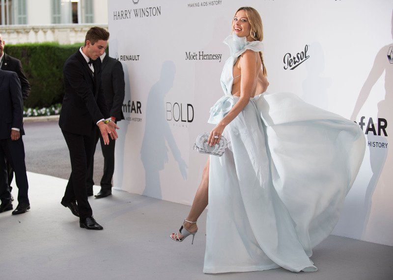 Κάννες 2017: Η εκρηκτική Πέτρα Νέμκοβα και οι άλλες σταρ που φόρεσαν Σήλια Κριθαριώτη στο κόκκινο χαλί [εικόνες] | iefimerida.gr 3