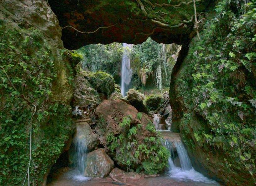 Σκηνικό βγαλμένο από παραμύθι στην Ηλεία -Οι καταρράκτες της Νεμούτας [εικόνες] | iefimerida.gr 0