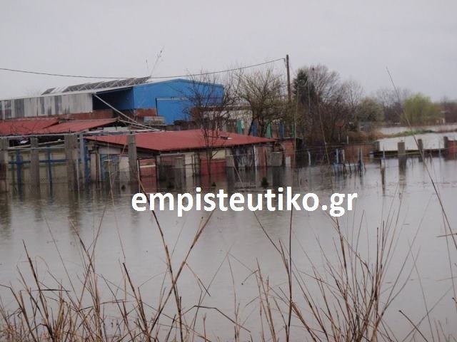 «Βουλιάζει» ο νομός Σερρών -Ανοιξε η γη και κατάπιε τάφο στον Εβρο [εικόνες] | iefimerida.gr 0