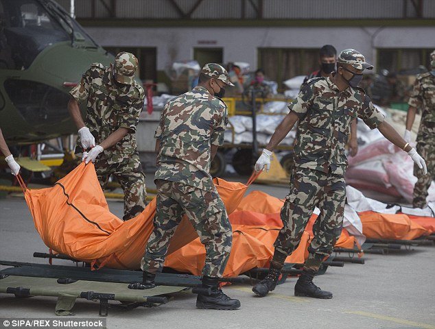 Νεπάλ: Ανθρώπινα μέλη και οστά διασκορπισμένα σε πλαγιές βουνού [εικόνες] | iefimerida.gr 5