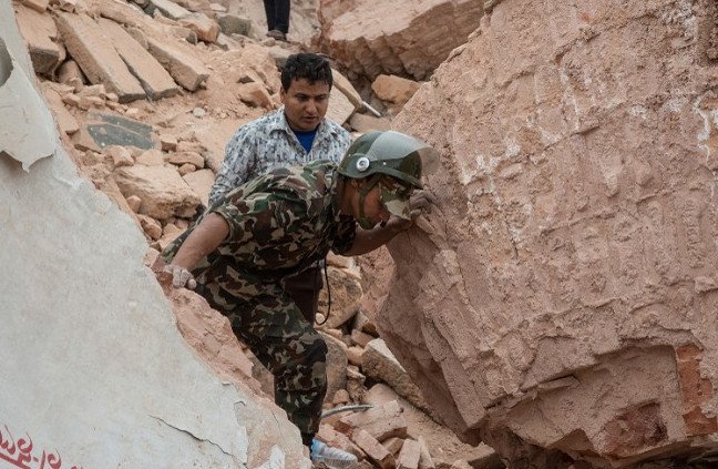 Εικόνες Αποκάλυψης στο Νεπάλ: Ξεπερνούν τους 3.200 οι νεκροί από τον σεισμό [εικόνες] | iefimerida.gr 9