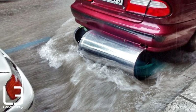 Σφοδρή θεομηνία στη Θεσσαλονίκη -Πλημμύρισε ακόμη και ο Λευκός Πύργος! | iefimerida.gr 12