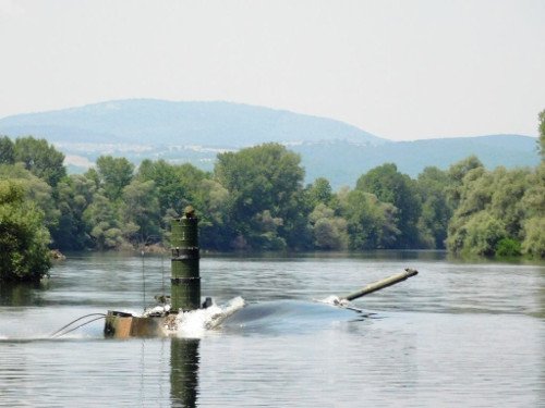 Τα ανίκητα πλωτά μέσα του Πεζικού -Ασκηση βγαλμένη από πολεμική ταινία [εικόνες] | iefimerida.gr 4