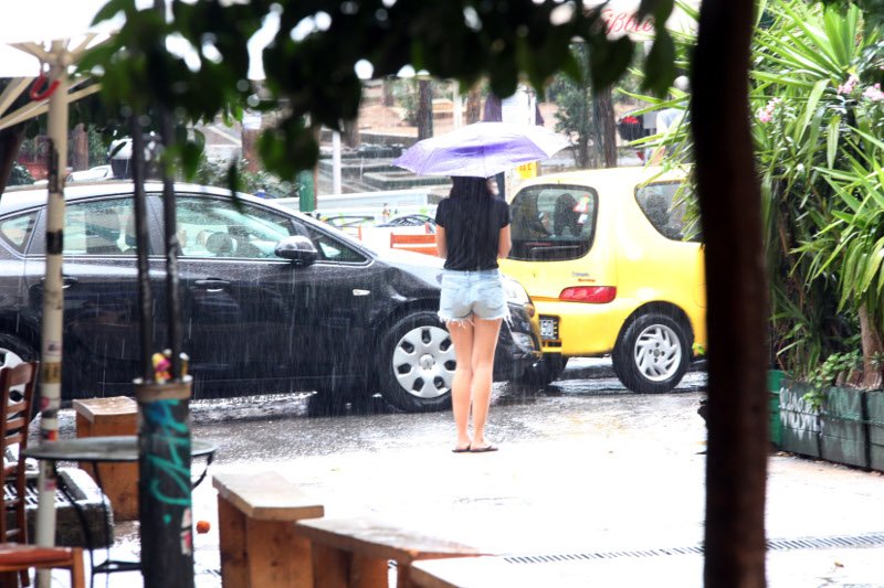 Το μπουρίνι έφερε προβλήματα -Πάνω από 190 κλήσεις για πλημμυρισμένα σπίτια στα βόρεια προάστια [εικόνες] | iefimerida.gr 3