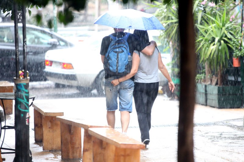 Το μπουρίνι έφερε προβλήματα -Πάνω από 190 κλήσεις για πλημμυρισμένα σπίτια στα βόρεια προάστια [εικόνες] | iefimerida.gr 4