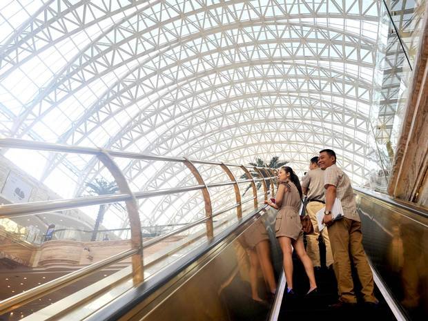 Το μεγαλύτερο κτίριο του κόσμου άνοιξε τις πύλες του στην Κίνα -Χωράει τρεις φορές το πεντάγωνο [εικόνες] | iefimerida.gr 1