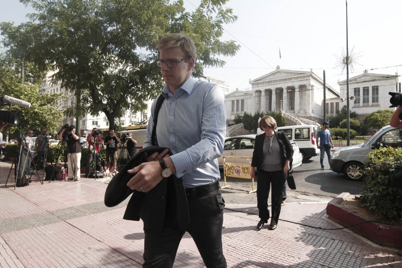 Η πρώτη ημέρα της διαπραγμάτευσης με τους Τροϊκανούς -Οσα έγιναν στο ΓΛΚ | iefimerida.gr 2