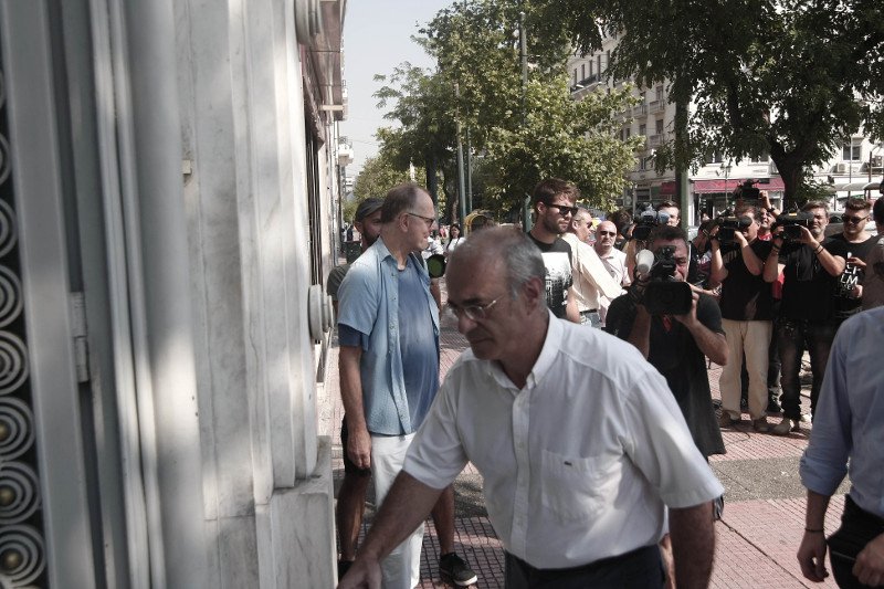 Η πρώτη ημέρα της διαπραγμάτευσης με τους Τροϊκανούς -Οσα έγιναν στο ΓΛΚ | iefimerida.gr 0