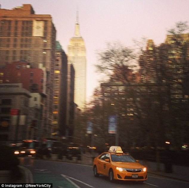 Κι όμως αυτή η κοπέλα πληρώνεται για να ποστάρει στο Instagram φωτογραφίες από τη Νέα Υόρκη [εικόνες] | iefimerida.gr 1