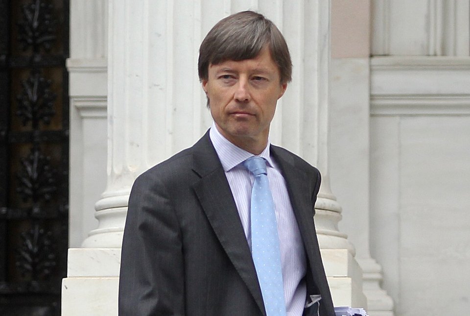 Ο Κερκυραίος κομμωτής που μιλάει με την Τρόικα -Το email που του έστειλε ο Ματίας Μορς [εικόνες]   | iefimerida.gr 1