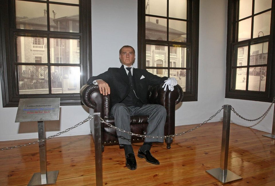 Απόβαση των Τούρκων στη Θεσσαλονίκη -Πόλος έλξης το σπίτι του Κεμάλ, το Γενί Τζαμί και ο... Μπουτάρης [εικόνες] | iefimerida.gr 3