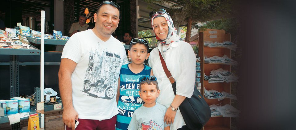 Απόβαση των Τούρκων στη Θεσσαλονίκη -Πόλος έλξης το σπίτι του Κεμάλ, το Γενί Τζαμί και ο... Μπουτάρης [εικόνες] | iefimerida.gr 4