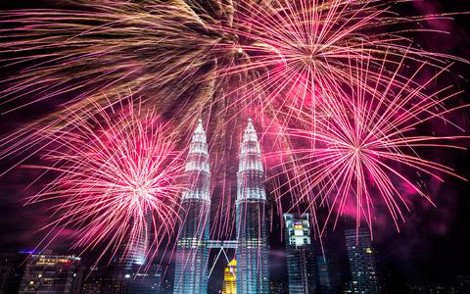 Το 2014 είναι εδώ: Πως υποδέχθηκε ο πλανήτης το νέο έτος [εικόνες&βίντεο] | iefimerida.gr 10