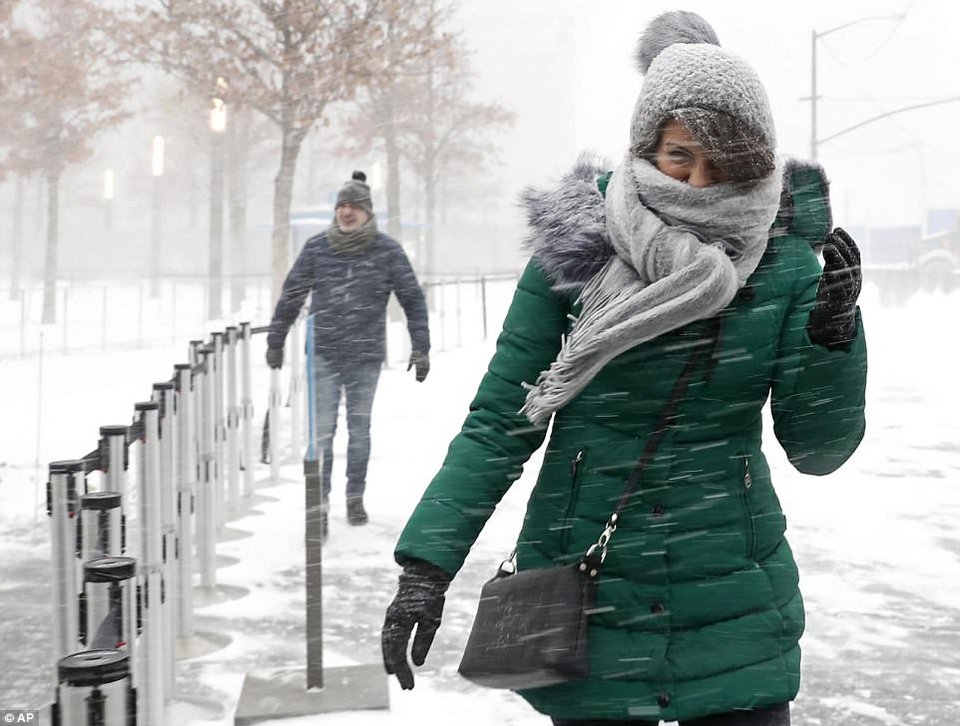 Ο φονικός κυκλώνας-βόμβα βύθισε στο σκοτάδι 100.000 νοικοκυριά στις βορειοανατολικές ΗΠΑ [εικόνες]  | iefimerida.gr 6