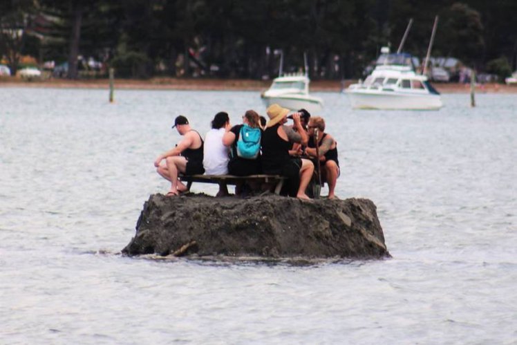 Απίστευτοι (πότες) Νεοζηλανδοί -Η ιδέα που σκαρφίστηκαν για να... προσπεράσουν την απαγόρευση αλκοόλ [εικόνες] | iefimerida.gr 0