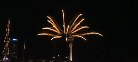 Άλλαξε ο χρόνος στη Νέα Ζηλανδία με φαντασμαγορικά πυροτεχνήματα [εικόνες] | iefimerida.gr 2