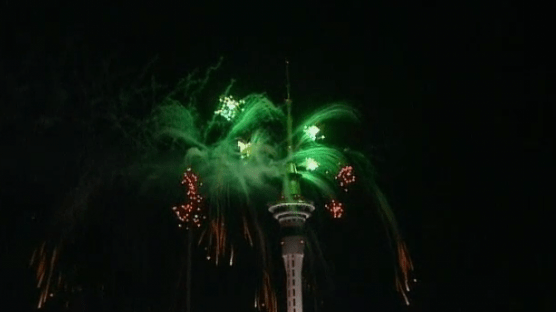 Άλλαξε ο χρόνος στη Νέα Ζηλανδία με φαντασμαγορικά πυροτεχνήματα [εικόνες] | iefimerida.gr 4