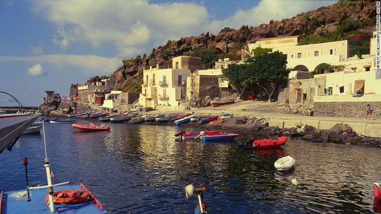 CNN: Η Σέριφος και η Χρυσή ανάμεσα στα 10 ωραιότερα νησιά της Μεσογείου [εικόνες] | iefimerida.gr 10