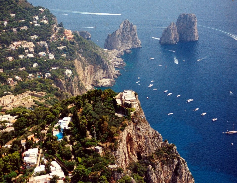 Τα 10 καλύτερα νησιά για να επισκεφθείτε την άνοιξη [εικόνες] | iefimerida.gr 6