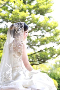 Solo γάμοι για μοναχικές –Ανθοδέσμες, νυφικό, βέρα, αλλά χωρίς γαμπρό [εικόνες] | iefimerida.gr 2