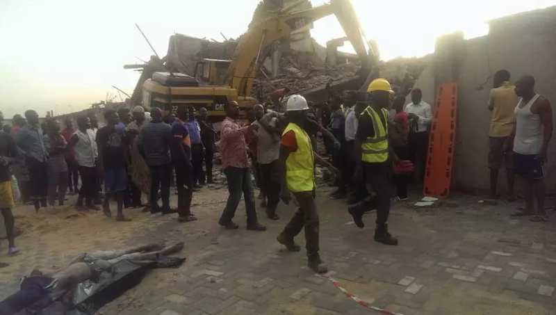 Τραγωδία στην Νιγηρία: 30 άνθρωποι σκοτώθηκαν από κατάρρευση κτιρίου [εικόνες]       | iefimerida.gr 2