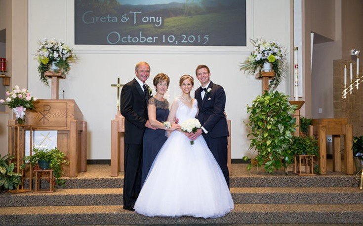 Μια συγκινητική ιστορία: Νύφη που επέζησε από καρκίνο χορεύει με τον δότη που της έσωσε τη ζωή [εικόνες] | iefimerida.gr 1