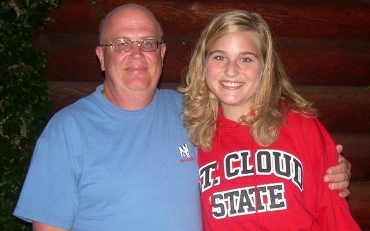 Μια συγκινητική ιστορία: Νύφη που επέζησε από καρκίνο χορεύει με τον δότη που της έσωσε τη ζωή [εικόνες] | iefimerida.gr 3