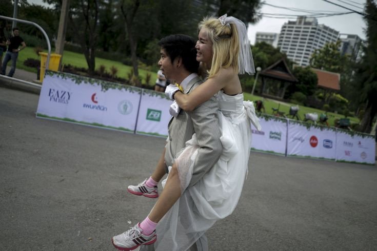 Μαραθώνιος για νύφες -Η πιο γρήγορη πήρε 26.000 ευρώ δώρο για τον γάμο της [εικόνες]  | iefimerida.gr 2