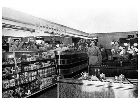 Η Αυστραλία τιμά τα ελληνικά καφέ των μεταναστών που άλλαξαν την κουλτούρα του τόπου με μια μοναδική έκθεση [εικόνες]  | iefimerida.gr 2