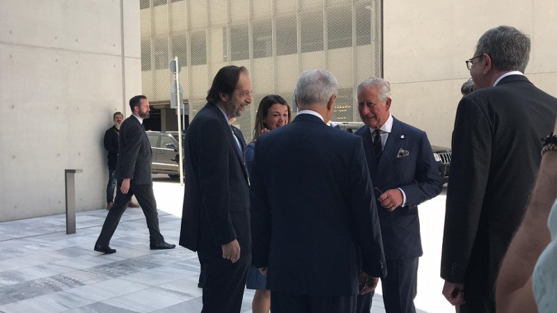 Ο πρίγκιπας Κάρολος στο Ιδρυμα Νιάρχος  [εικόνες & βίντεο] | iefimerida.gr 1