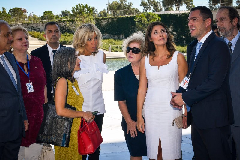 Κομψή Περιστέρα στα λευκά, μαζί με την Μπριζίτ στο «Σταύρος Νιάρχος» [εικόνες] | iefimerida.gr 13