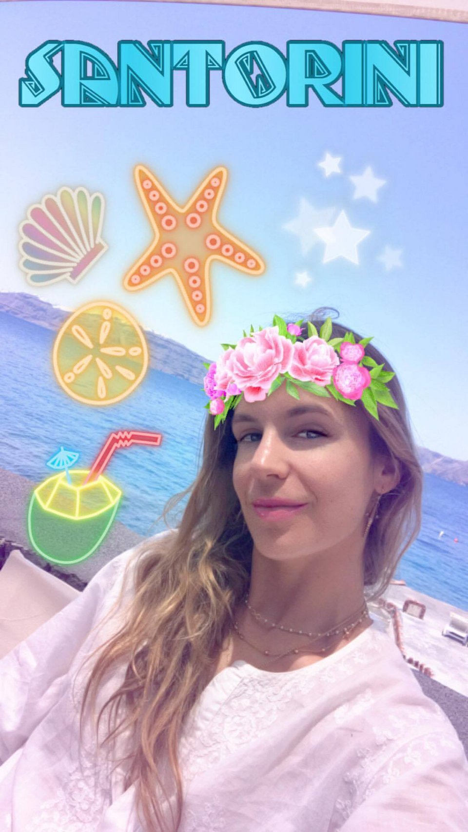 Οι χλιδάτες διακοπές της Ευγενίας Νιάρχου στη Σαντορίνη με την παρέα της [εικόνες] | iefimerida.gr 0