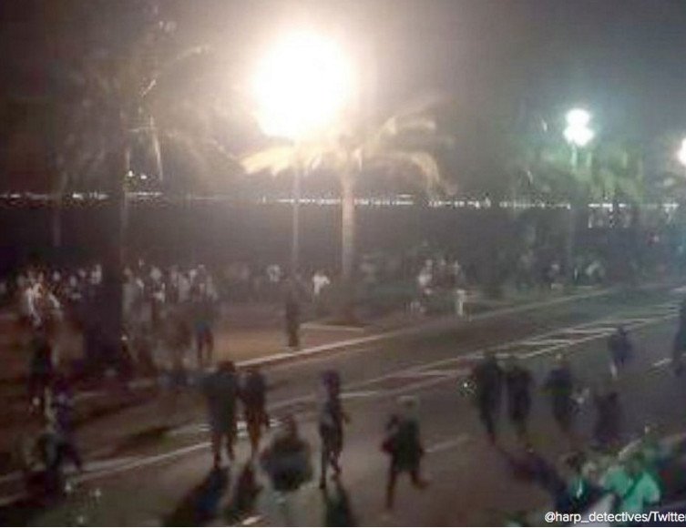 Σοκ και θλίψη -Φωτογραφίες και βίντεο από τη νέα νύχτα τρόμου στη Νίκαια της Γαλλίας [εικόνες & βίντεο] | iefimerida.gr 1