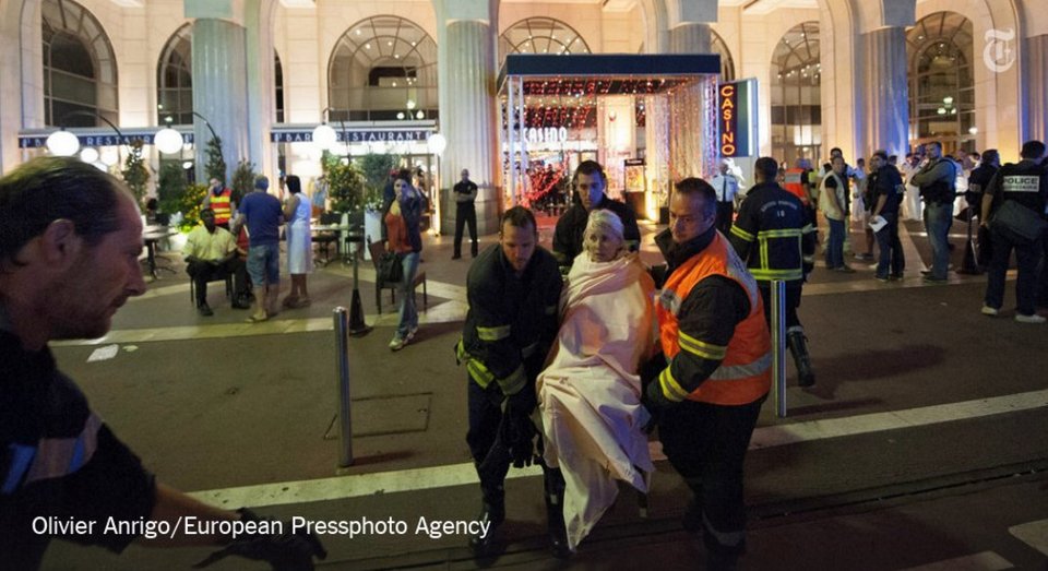 Σοκ και θλίψη -Φωτογραφίες και βίντεο από τη νέα νύχτα τρόμου στη Νίκαια της Γαλλίας [εικόνες & βίντεο] | iefimerida.gr 6