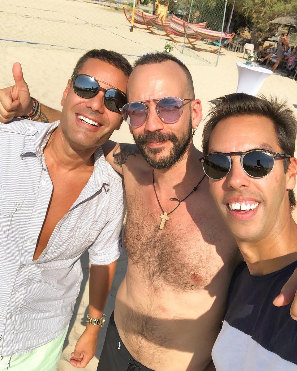 Η Φανή Χαλκιά βάφτισε τον γιο της και ο Μουζουράκης έκανε... τρέλες στην παραλία [εικόνες & βίντεο] | iefimerida.gr 0